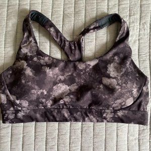 Athleta ultimate sports bra (printed)